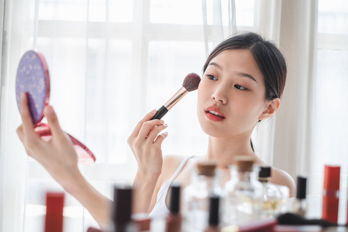 Makeup for Work: 8 Easy Tips for a Polished Everyday Look